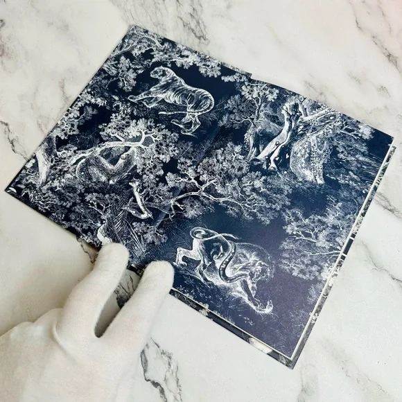 NEW! Christian Dior Blue & White Toile de Jouy Motif Unlined Notebook - Picture 7 of 14
